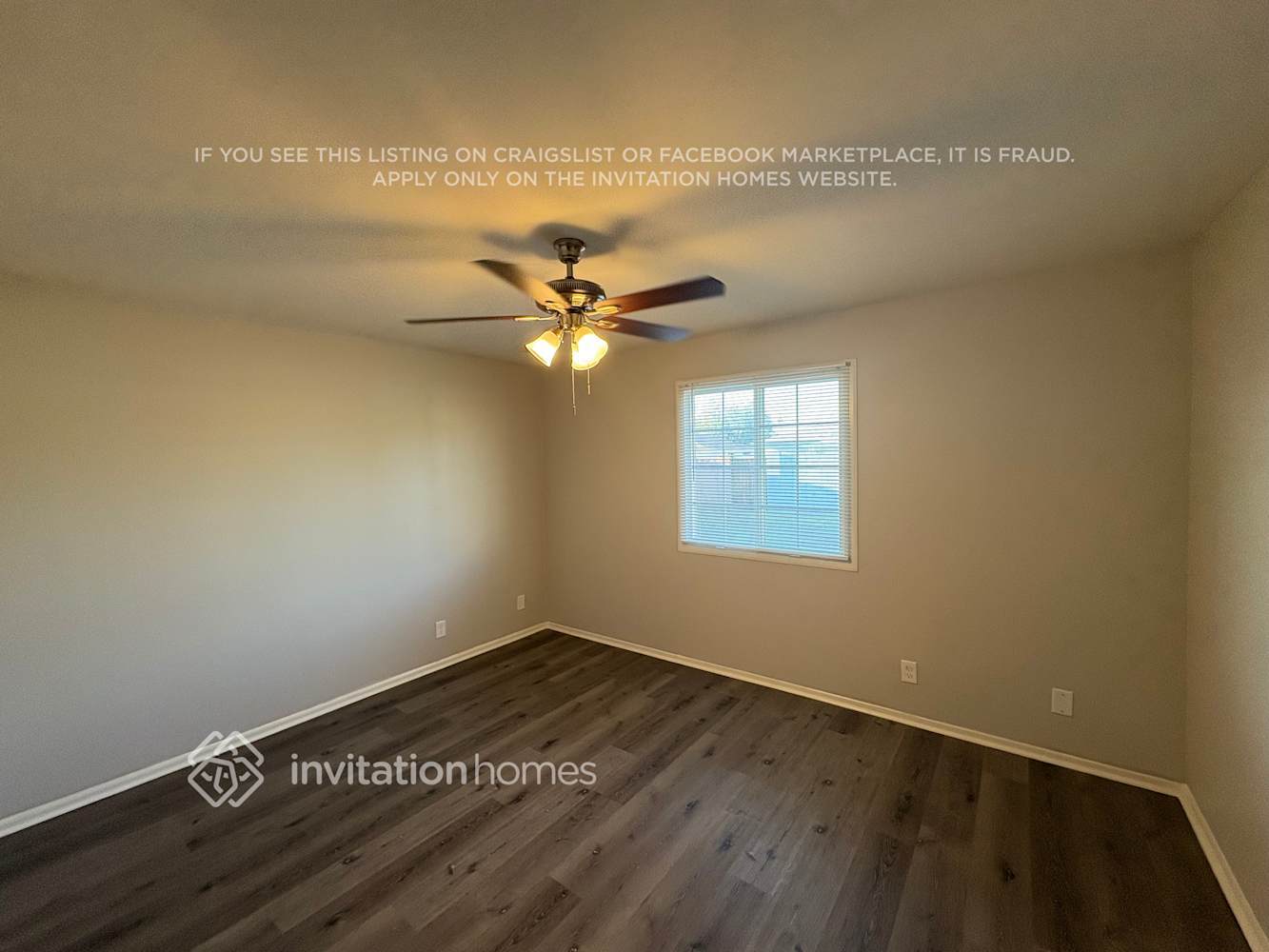 Building Photo - 2210 W Greenbriar Dr