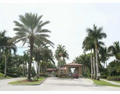 Building Photo - 6672 NW 107 Ct