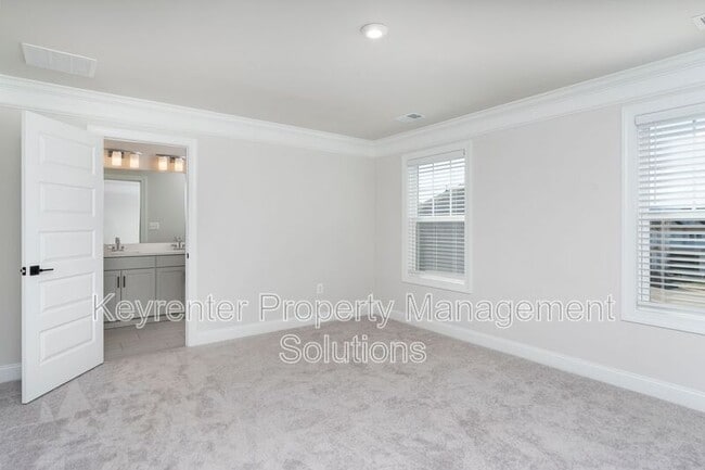 Building Photo - 337 Ridgeline Dr