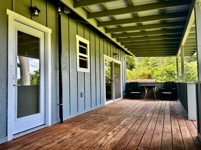 Building Photo - Brand New Luxury Furnished 3 bed 2 bath Ho...