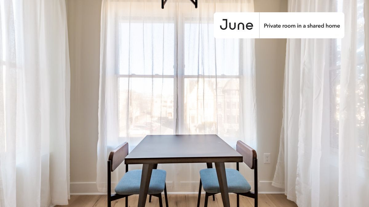 Building Photo - Room in Shared 2 bed/2.5 bath home in Columbia Heights