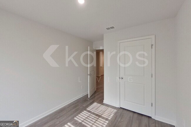 Building Photo - 371 Ironwood Ct