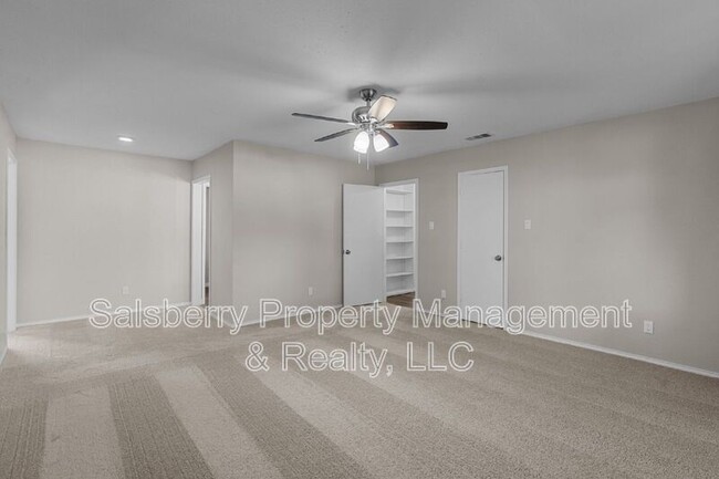 Building Photo - 3620 Harwood Ct