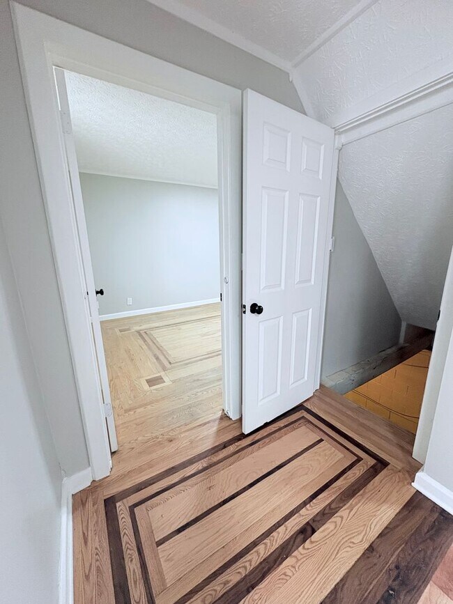 Building Photo - Charming 4 beds 3 baths in Reynoldsbug!