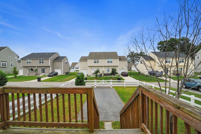 Building Photo - 340 Tribbitt St