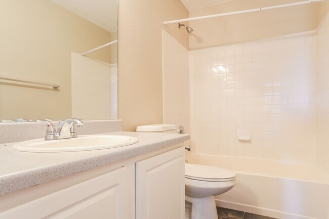 Building Photo - 2 WEEKS FREE RENT PLUS  FREE iPad or 55” TV IF MOVED IN BY 5/31 OR DOGGIE DOOR INSTALLED IN THE H...