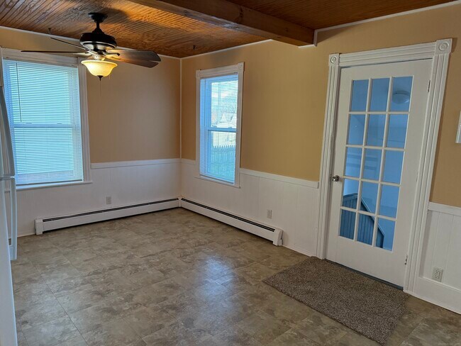 Building Photo - 10 Wilford Ct