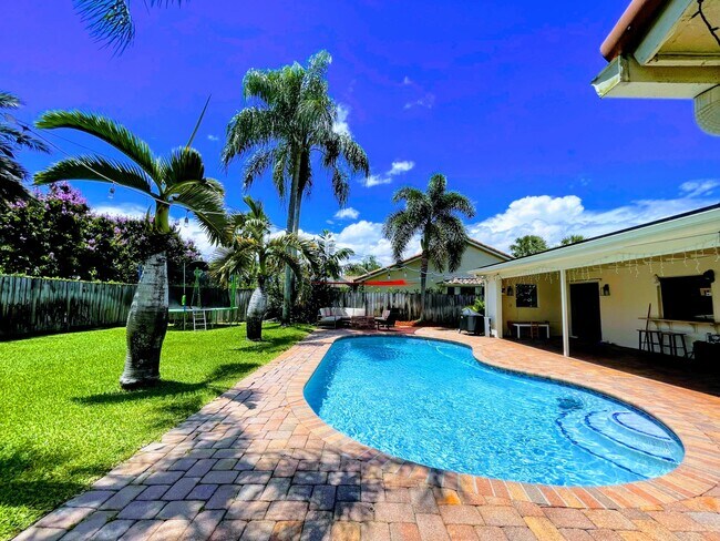 Building Photo - 1701 NW 97th Terrace