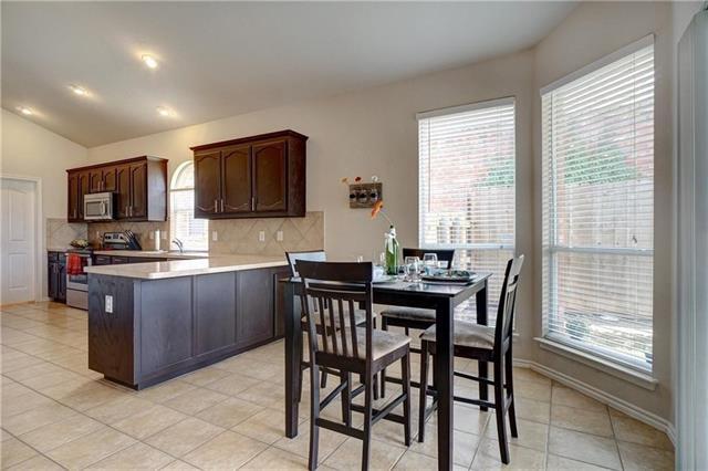 Building Photo - 12833 Danville Dr