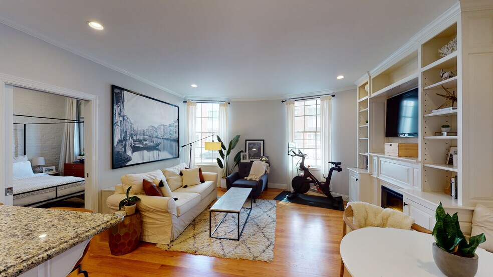 Building Photo - 37 Bowdoin St