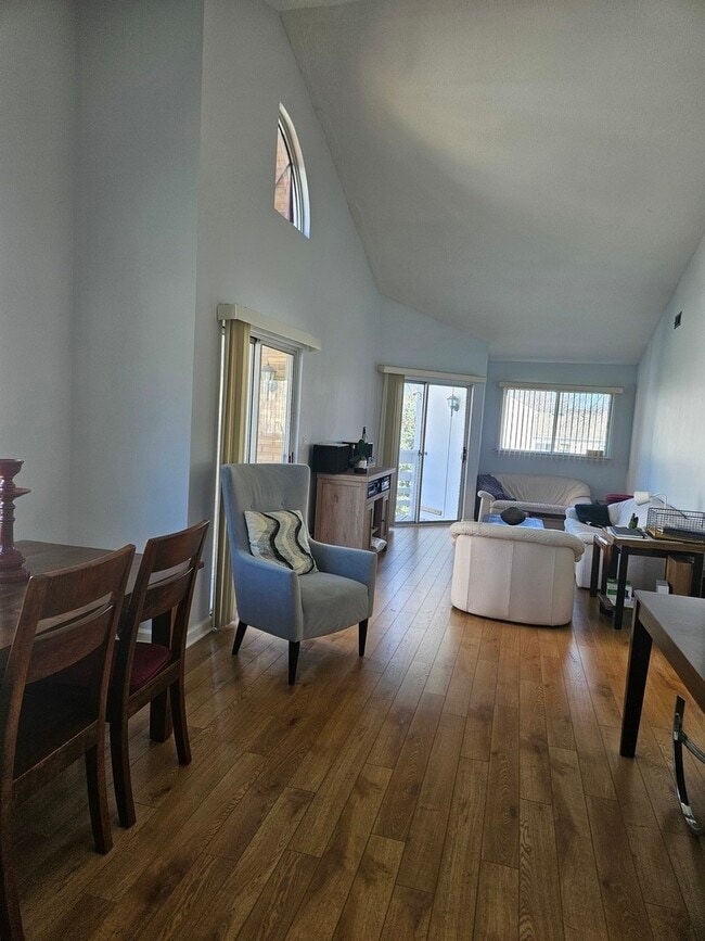 Building Photo - 1068 Courtland Dr