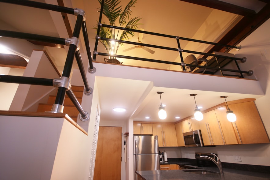 Lower to Loft POV - 99 Silver St