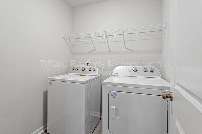 Building Photo - 1636 Singing Bird Trl