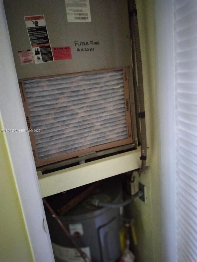 Building Photo - 1826 Cleveland St