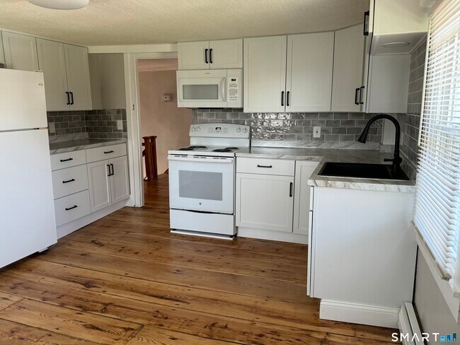 Building Photo - 8 Alto Rd