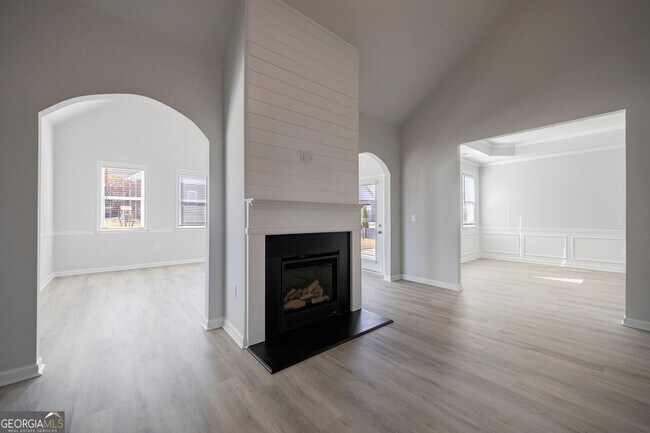 Building Photo - 931 Park Pl St