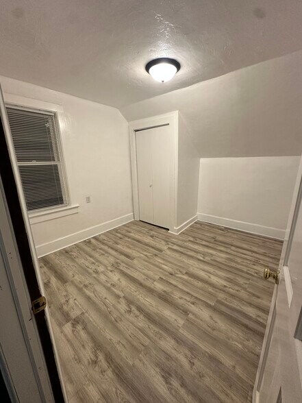 Building Photo - 1357 Lawe St