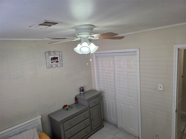 Building Photo - 10315 Carthage Dr
