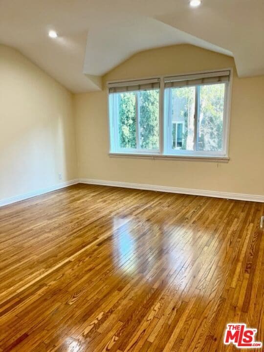 Building Photo - 1727 1/2 Malcolm Ave