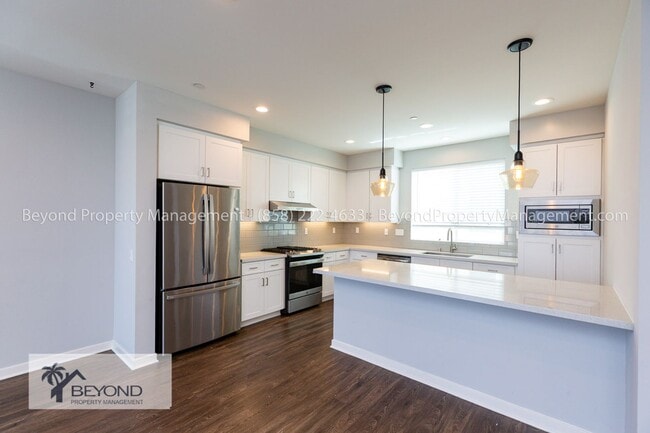 Building Photo - ****  OCEAN VIEWS -3 STORY- RETREAT- ROOF ...
