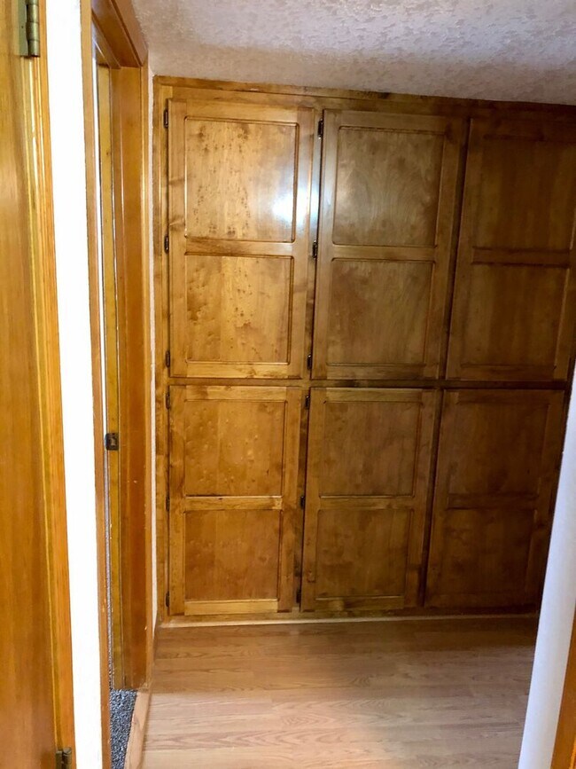 Building Photo - Cute 2 Bedroom Home w/ Garage Near Golf Course! *HOME IS CURRENTLY OCCUPIED, PLEASE DO NOT DISTUR...