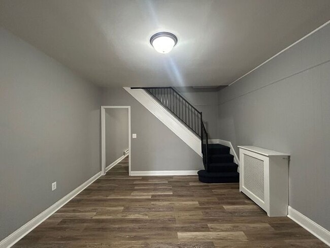 Building Photo - 2 Bedroom Move in Special - $99 Security Deposit