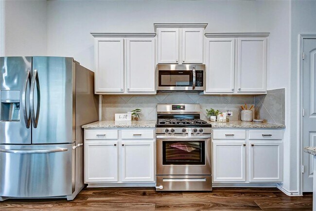 Building Photo - 26022 Steele Flower Dr