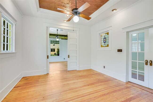 Building Photo - 1006 Shelley Ave