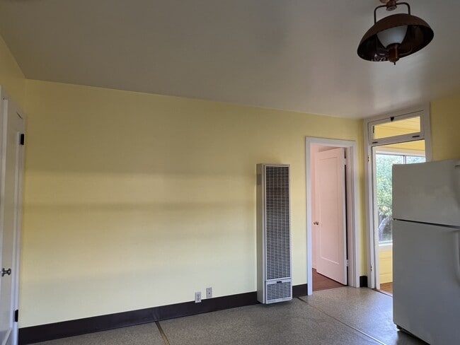 Building Photo - 262 12th St