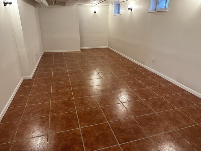 Building Photo - 2756 N 55th St