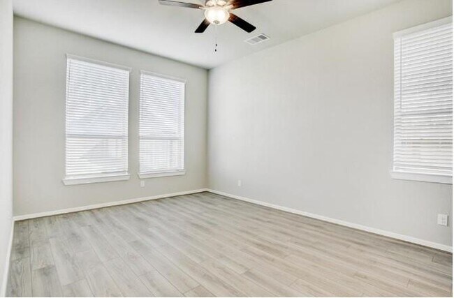 Building Photo - 24926 Via Arabella Ln