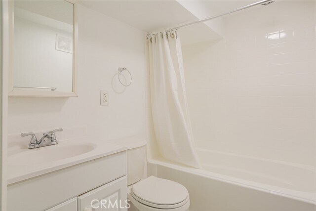 Building Photo - 1861 Parkview Cir