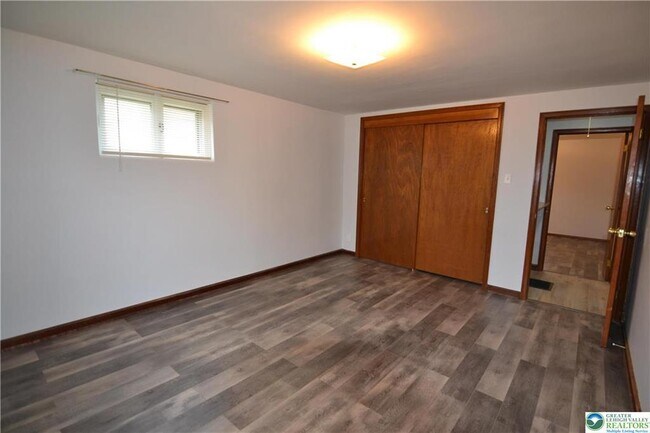 Building Photo - 353 West St