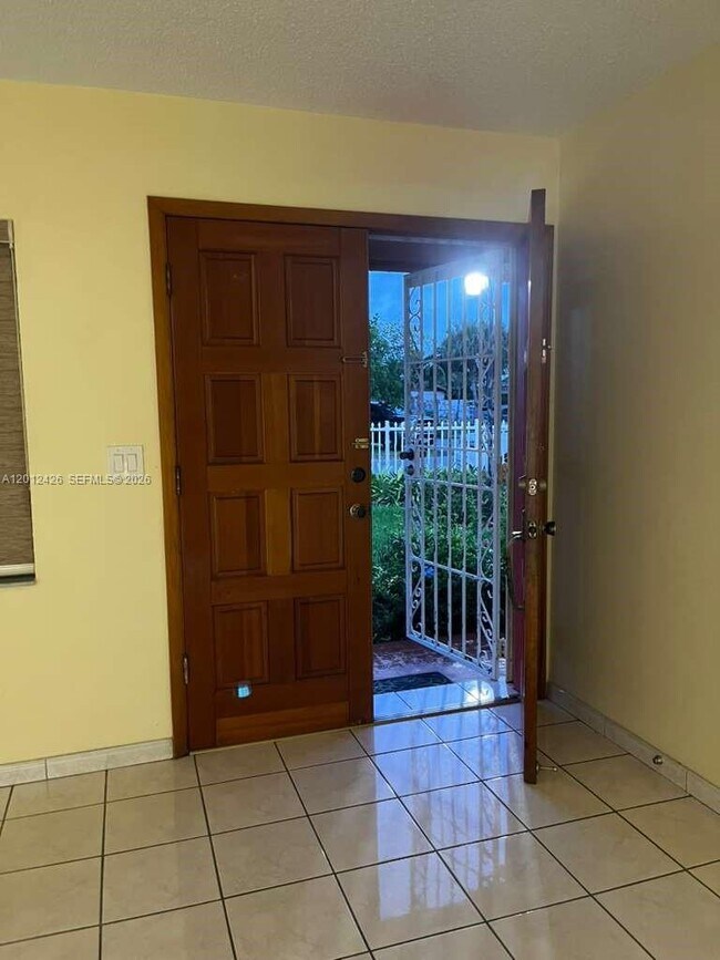 Building Photo - 30724 SW 154th Ct