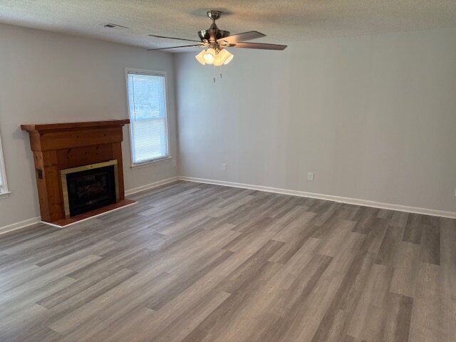 Building Photo - 143 W Victoria Ct