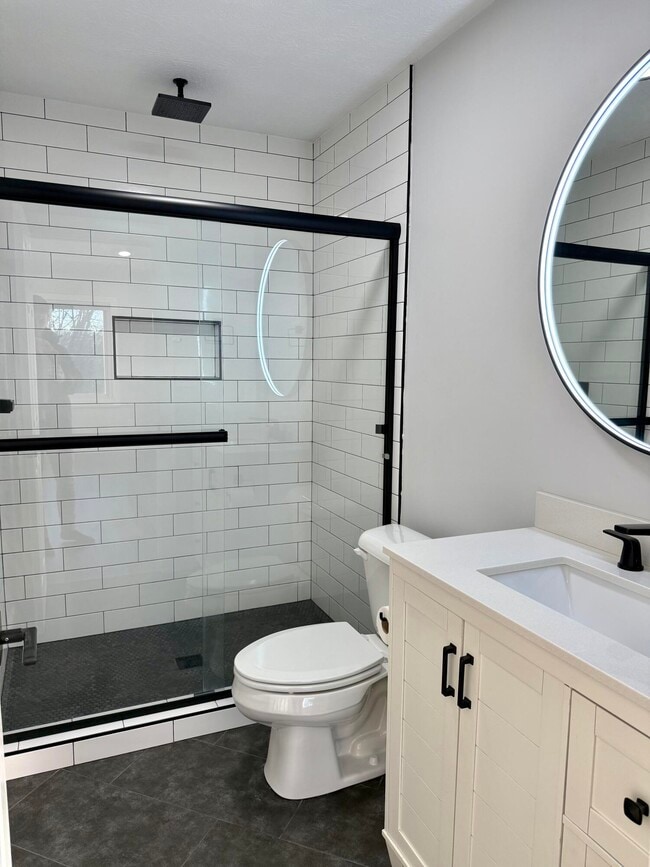 Building Photo - 2613 Ashbrooke Dr