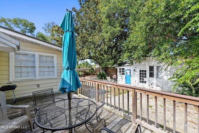 Building Photo - 187 Bilmarsan Dr