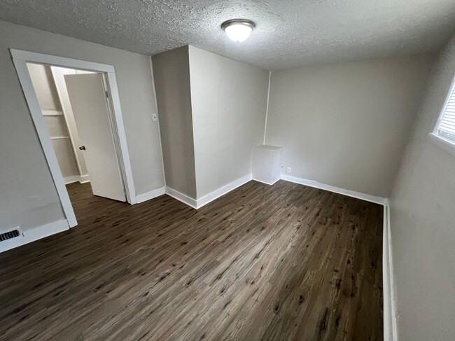 Building Photo - 1511 St Patrick St