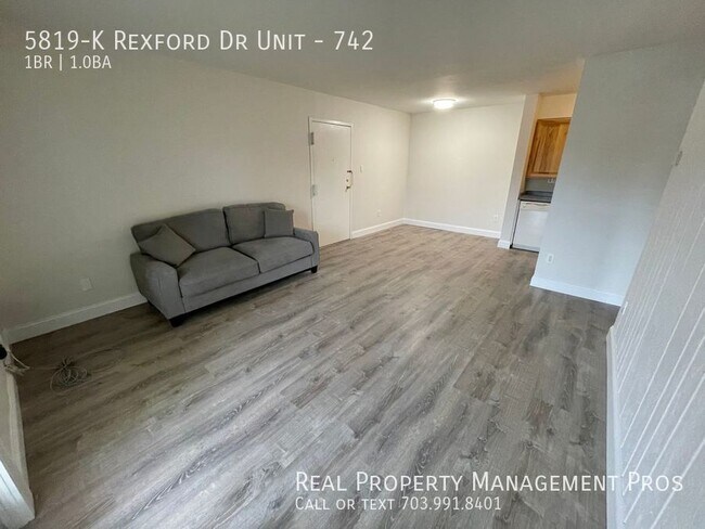 Building Photo - 5819-K Rexford Dr Unit-742