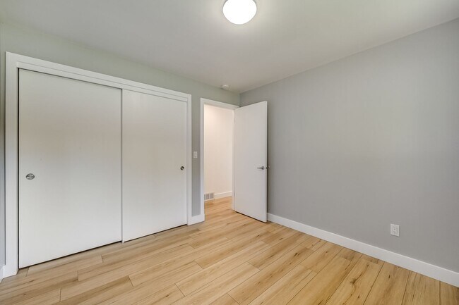 Building Photo - Updated 2 Bedroom House in Magnolia