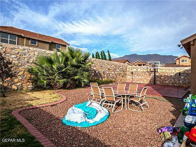 Building Photo - 6609 Parque Del Sol Dr