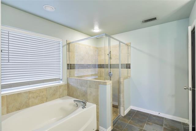 Building Photo - 6601 Pine Hills Ln