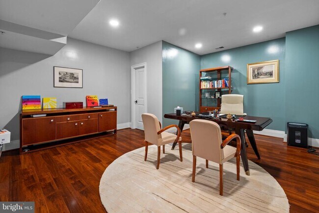 Building Photo - 5600 Brite Dr