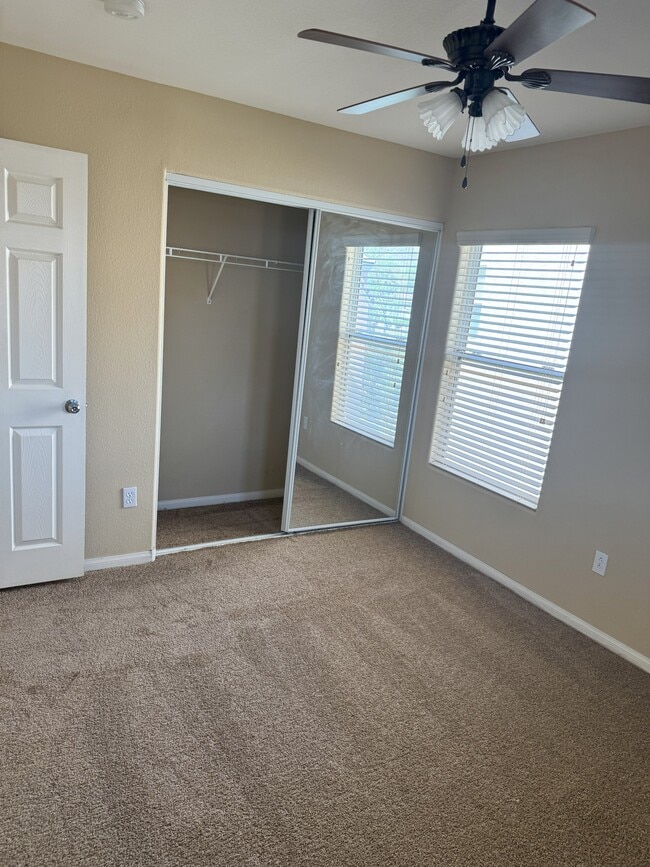 Building Photo - 10633 Chestnut Timber Ct