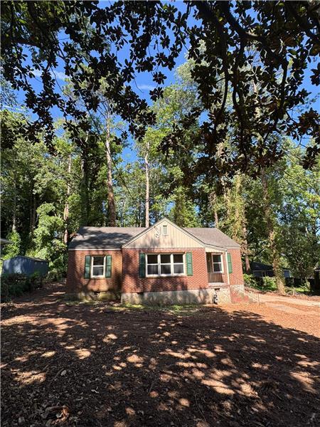 Building Photo - 1833 Ridgeland Dr