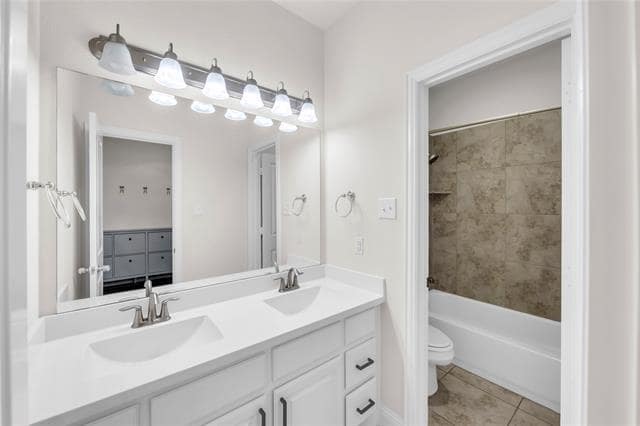 Building Photo - 1523 Carnation St