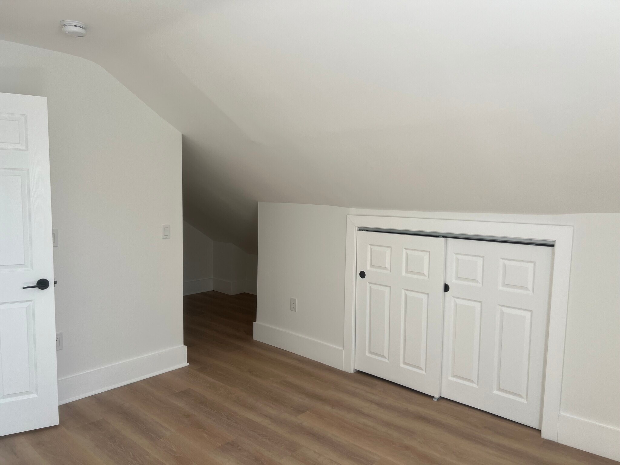 Building Photo - 10 Gates St