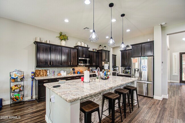 Building Photo - 3016 N Glenview