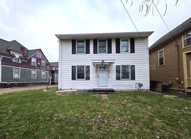 Building Photo - 822 W Main St