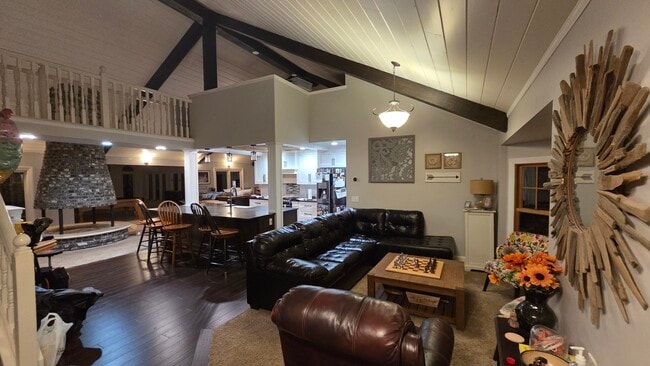 Building Photo - 9500 Fox Valley Dr